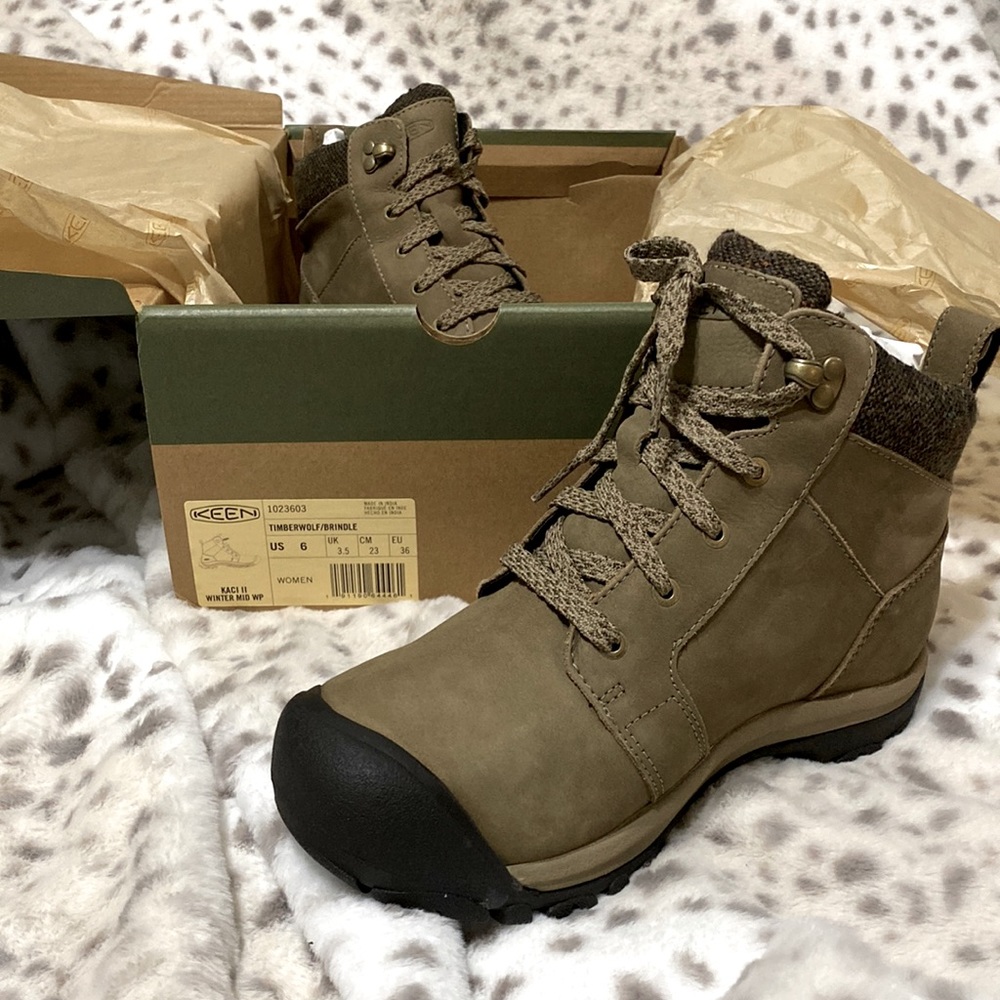 Keen Kaci II hiking boot. Size 6. Brand new in box, never worn.